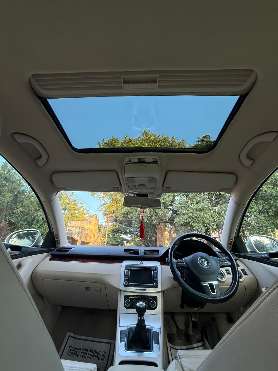Coimbatore to Palakkad Premium Chauffeur Car